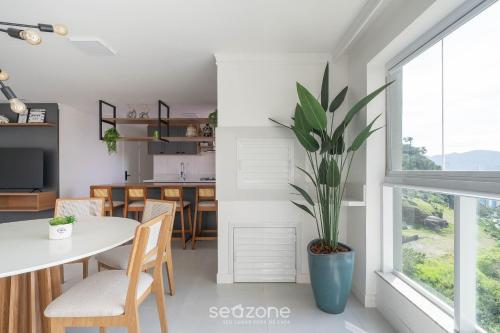 Μια τηλεόραση ή/και κέντρο ψυχαγωγίας στο Apto vista mar 2Q prox praia Itapema SEM501