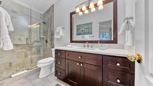 Ένα μπάνιο στο Seacrest West - Beach Bungalow