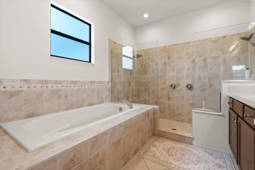 Gallery image of Family-Friendly 3BR Getaway Hot Tub Game Room Fun in Lake of the Hills