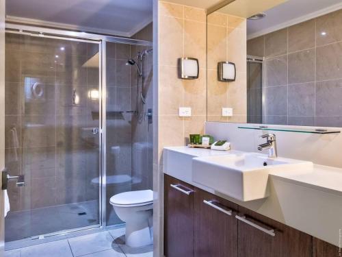 Koupelna v ubytování Coastal Escape - 2BR plus Pool and Spa