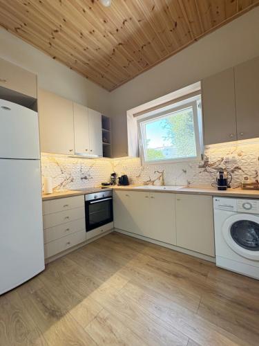 Kuchyň nebo kuchyňský kout v ubytování MARY'S HOUSE - Urban Promenade Vibes