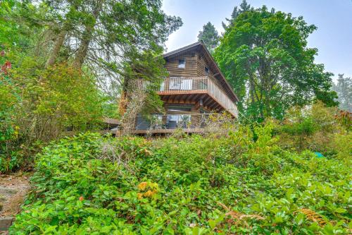 Κήπος έξω από το Waterfront Bainbridge Island Home Stunning Views!