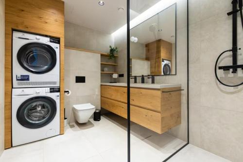 Koupelna v ubytování Luxury Penthouse in Best Area, Balcony & Parking