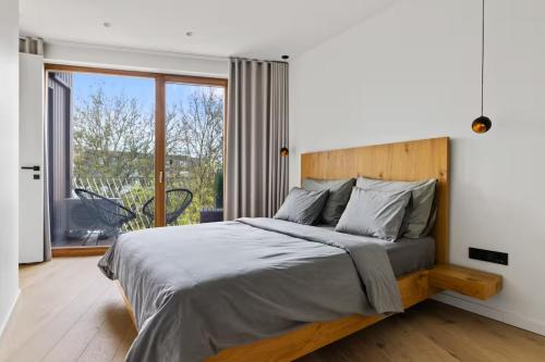 Postel nebo postele na pokoji v ubytování Luxury Penthouse in Best Area, Balcony & Parking