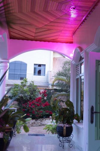 Serene, Cozy & Room three with private bathroom in a shared home