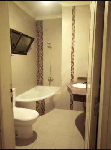 Un baño de Authentic Space 3 minutes away from Grand museum