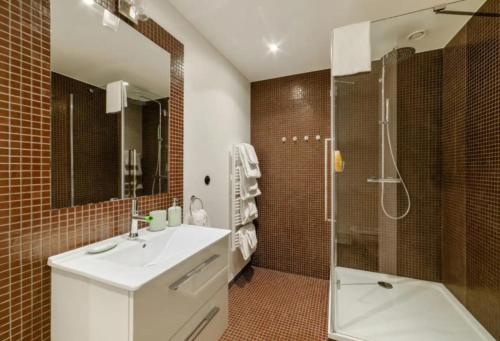 Beautiful 1 Bedroom Apartment near Eiffel Tower