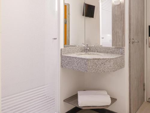 Salle de bains dans l'établissement ibis budget Barranquilla