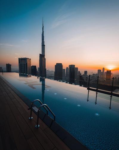 Paramount Hotel Midtown 2BR Apartment With Burj Khalifa View