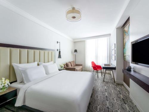 TV o dispositivi per l'intrattenimento presso Mövenpick Istanbul Hotel Golden Horn