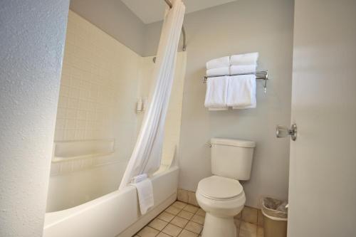 Cimarron Inn Klamath Fallsにあるバスルーム