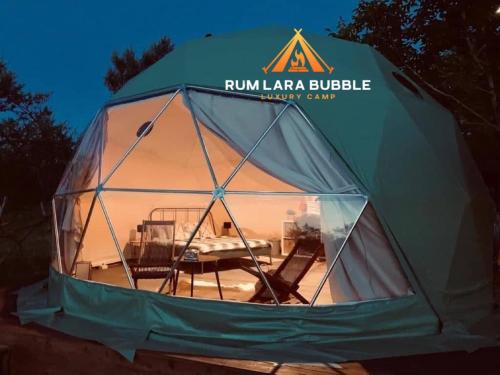 Fotografie z fotogalerie ubytování RUM LARA BUBBLES lUXURY CAMP v destinaci Wadi Rum