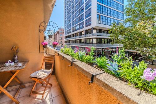Lavanda Apartment With Terrace - Happy Rentals