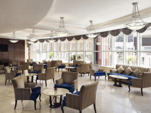 Movenpick Hotel Qassimにあるシーティングエリア