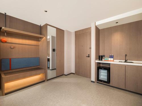 Η κουζίνα ή μικρή κουζίνα στο Holiday Inn Express Aksu by IHG