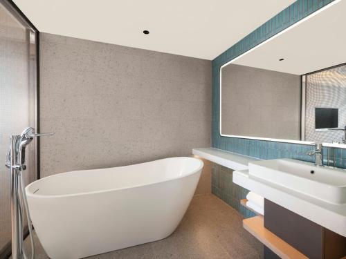 Ένα μπάνιο στο Holiday Inn Express Aksu by IHG