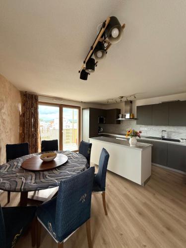 T4 top floor with terrace & parking Ostwald