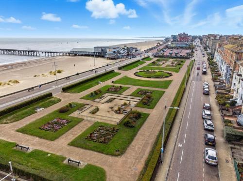 an aerial view of the beach and a street at Lowestoft Seaside Escape by Eason Stays, Free Parking next to Sea Front in Oulton