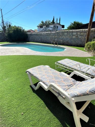 Πισίνα στο ή κοντά στο The Sunset Casa Chuco Pool Near Downton