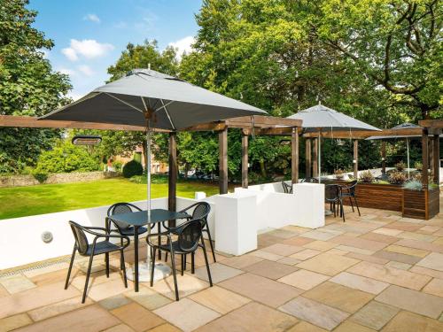 Κήπος έξω από το Mercure Oxford Hawkwell House Hotel