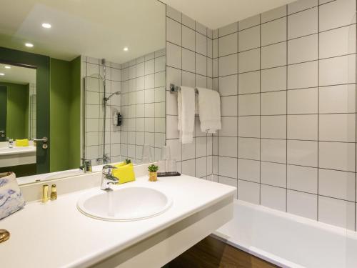 Salle de bains dans l'établissement Ibis Styles Arlon Porte du Luxembourg