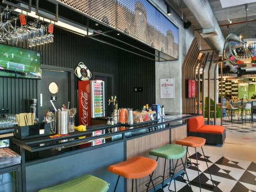 Lounge nebo bar v ubytování ibis Baku City