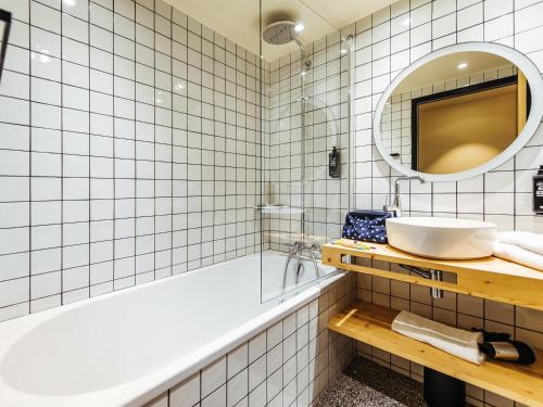 Ein Badezimmer in der Unterkunft Ibis Styles Rouen Centre Rive Gauche