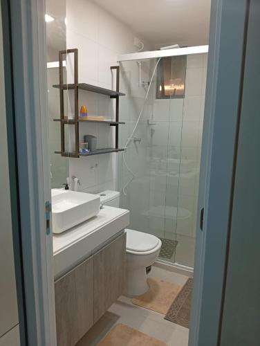 ห้องน้ำของ Flat Vert House
