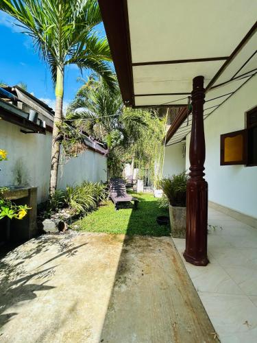 Κήπος έξω από το King Garden Villa