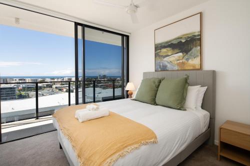 Postel nebo postele na pokoji v ubytování Brand New 3BR with Sea Views - Walk to Beach and Shops