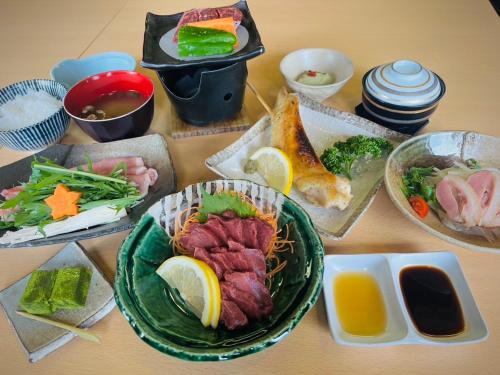 Makanan di atau berdekatan hotel