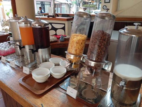 Mad på lejlighedshotellet eller i nærheden