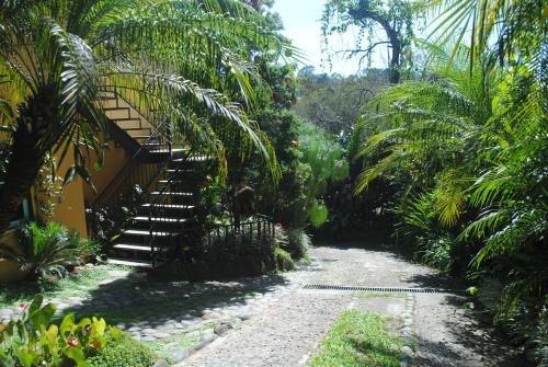 Garden sa labas ng Apart Hotel Valle Verde