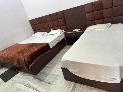 Cama o camas de una habitación en Keshari Guest House