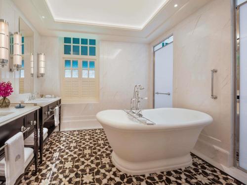 Un baño de Raffles Singapore
