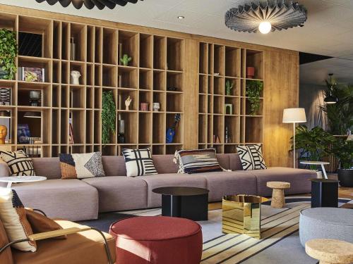 Ruang duduk di Ibis Montlhery Paris Sud