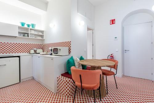 Exterior apartment—Color and comfort in Malasaña