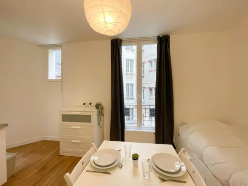 New 422 Suite Louis - Cosy Apartment Paris Center