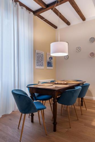 Gambar di galeri bagi Designer apartment in a unique setting near M2 - Berra 10 di Milan