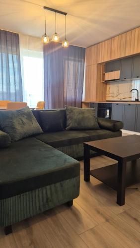 Χώρος καθιστικού στο J'Luxury Apartment
