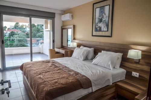 Gallery image of Hotel Mediterraneo Liman FREE PRIVATE BEACH FOR HOTEL GUEST in Ulcinj
