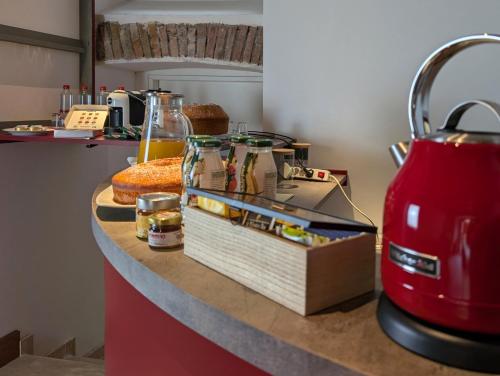 Еда / где поесть недалеко от варианта проживания в семье