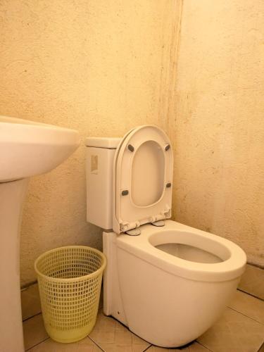 Fido's Guesthouseにあるバスルーム