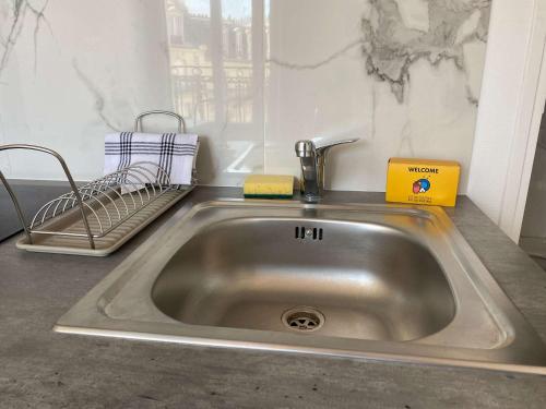 New 457 Suite Chaplin- Cosy Apartment Paris Center