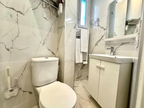 New 458 Suite Chaplin - Cosy Apartment Paris Center