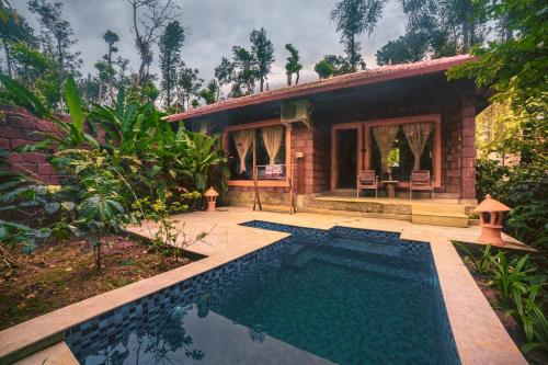 Bazén v ubytování Copper Edge - Eco Resort, Coorg nebo v jeho okolí