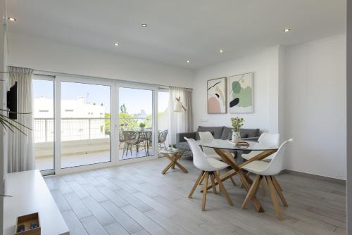 Moura One - Condominium with pool by HD