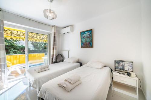 Bright 2 bedroom close to the centre of Cannes