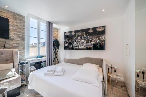 Beautiful studio rue d'Antibes