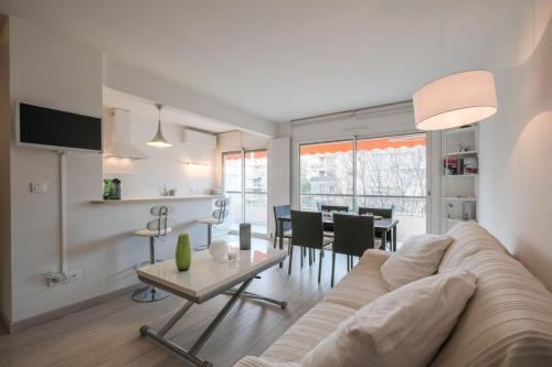 Wonderful 1 bedroom 3 min walk to the Croisette!